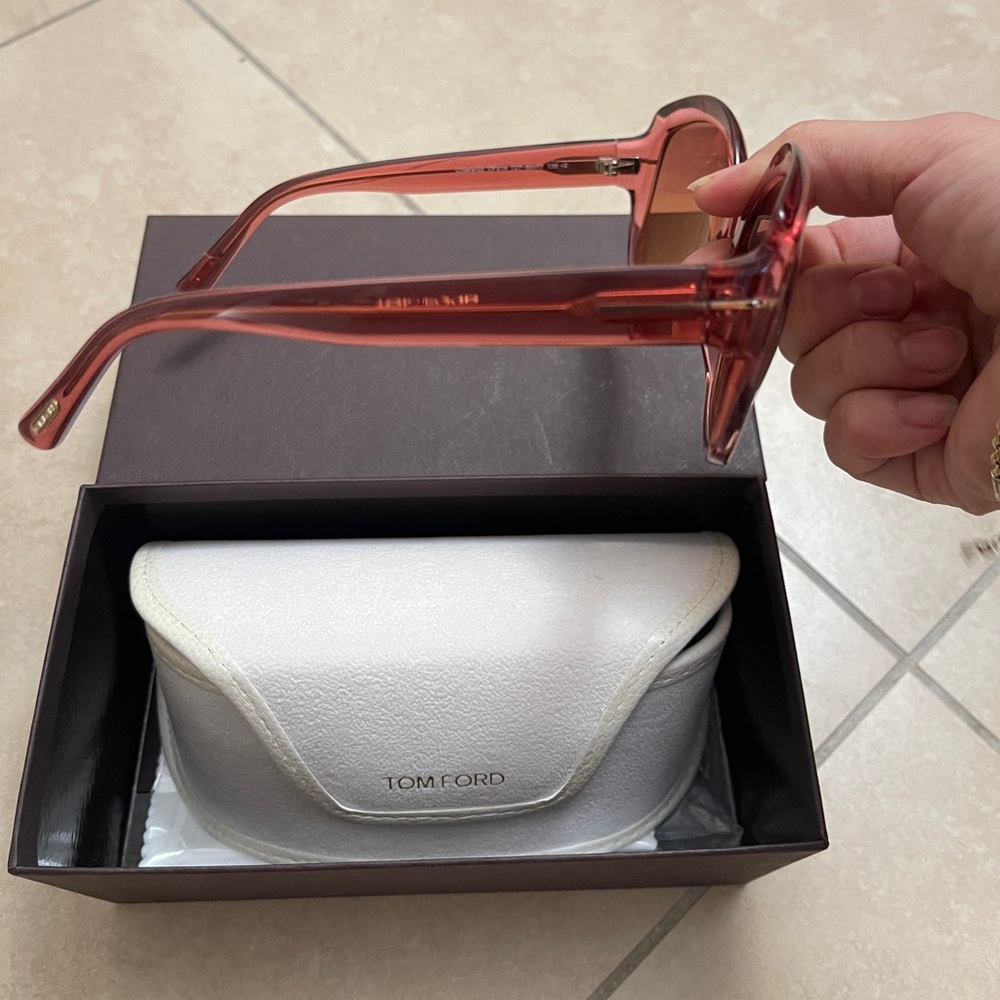 NIB Tom Ford Pink Clear Sunglasses Full Inclusion - Picture 4 of 5